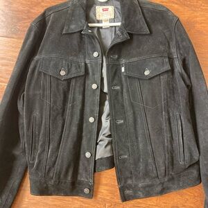 Mens Levi’s genuine suede leather trucker jacket.